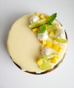 Entremet citron vert, mangue, vanille