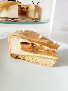 Entremet caramel, vanille, pommes